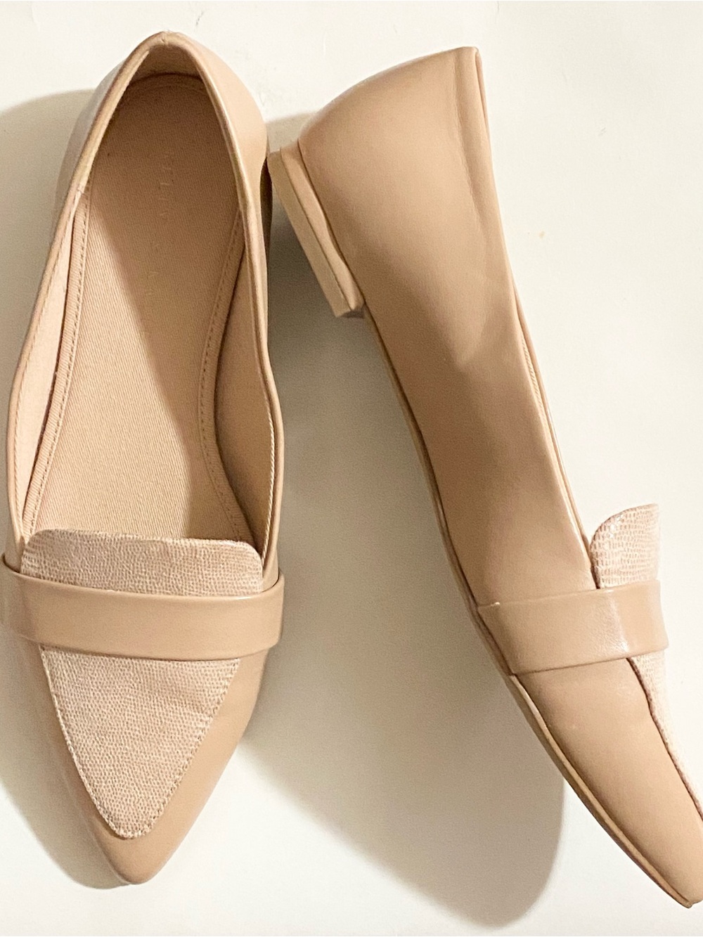 Kelly & Katie Nude Pointed-Toe Flats Sizs 9